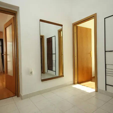 With Swimming Pool - 7356 Apartamento Pula