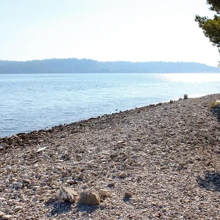 Apartments With Swimming Pool Pula - 7356