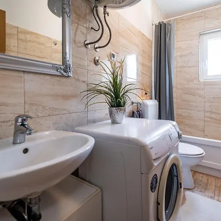 With Swimming Pool - 7356 Apartmán