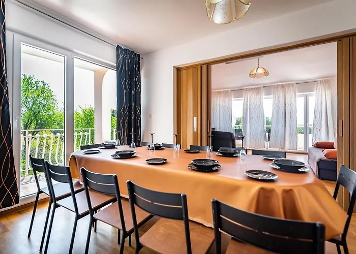 With Swimming Pool - 7356 아파트 풀라