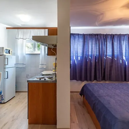 Διαμέρισμα With Swimming Pool - 7356 *